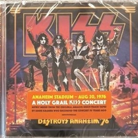 Destroys Anaheim '76 - KISS