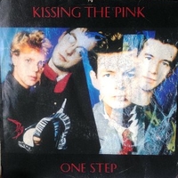 One step \ Footsteps - KISSING THE PINK