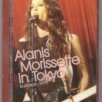 Alanis Morissette in Tokyo Budokan, 1999 - ALANIS MORISSETTE