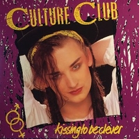 Kissing to be clever - CULTURE CLUB